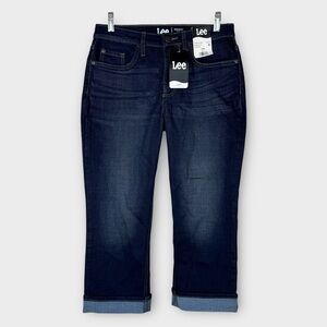 Lee Women's Mid-rise Capri Jeans 6 Regular Fit Dark Wash Blue Stretch Denim NWT